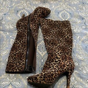 Stylish Leopard Print Heeled Boots